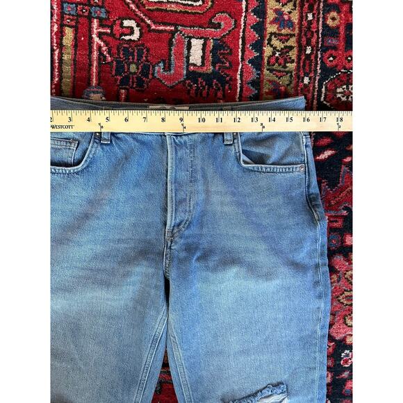 Free People We the Free Straight Leg Cropped Distressed Jeans Size 29 Light Wash - Picture 2 of 5